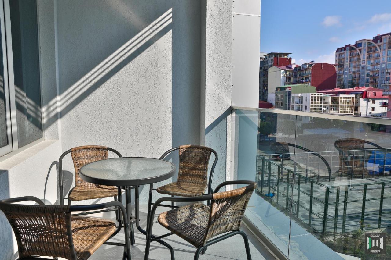 Libereco Aparthotel Batum Dış mekan fotoğraf